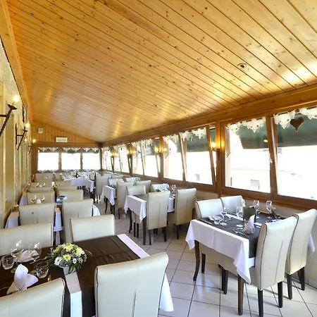 Restaurant Le Sire De Joux 3* Montbenoît